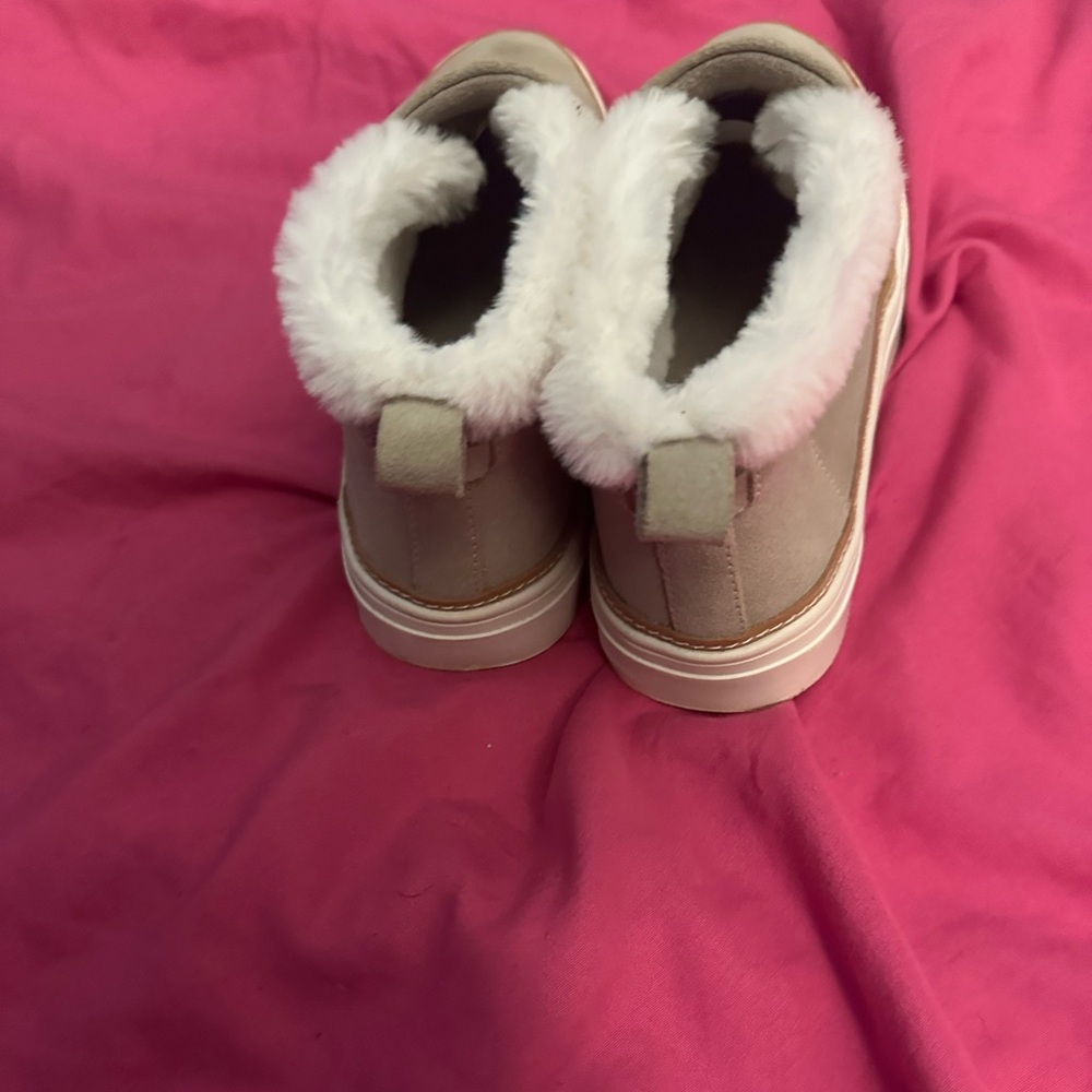 Toms Tan/Gray Suede Women's Slippers - Picture 3 of 5
